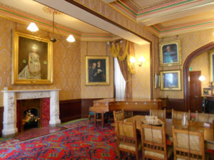 bodelwyddan-castle-dining-room